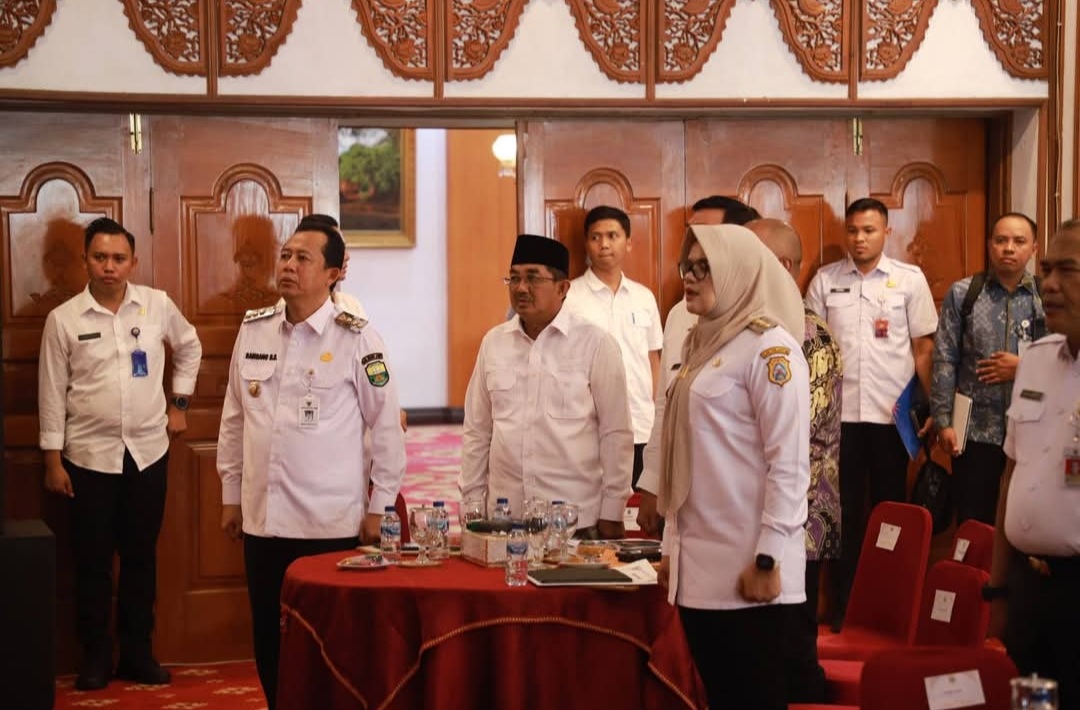 Bupati Tanjab Barat Ikuti Rakor dan Evaluasi Bersama KPK