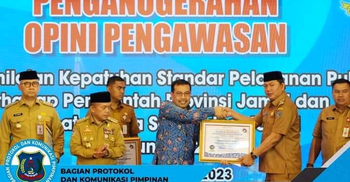 Wakil Bupati Hadiri Penganugerahan Penghargaan Hasil Penilaian Kepatuhan Standar Pelayanan Publik oleh Ombudsman RI
